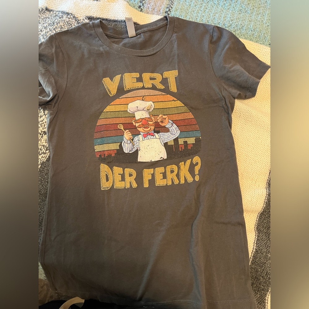 Graphic T-Shirt “Vert Der Ferk” Swedish Chef Muppets - Dark Grey Small Woman